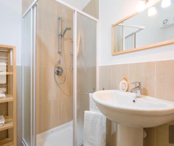 Cattaneo Arena Apartaments Verona Exteriör bild